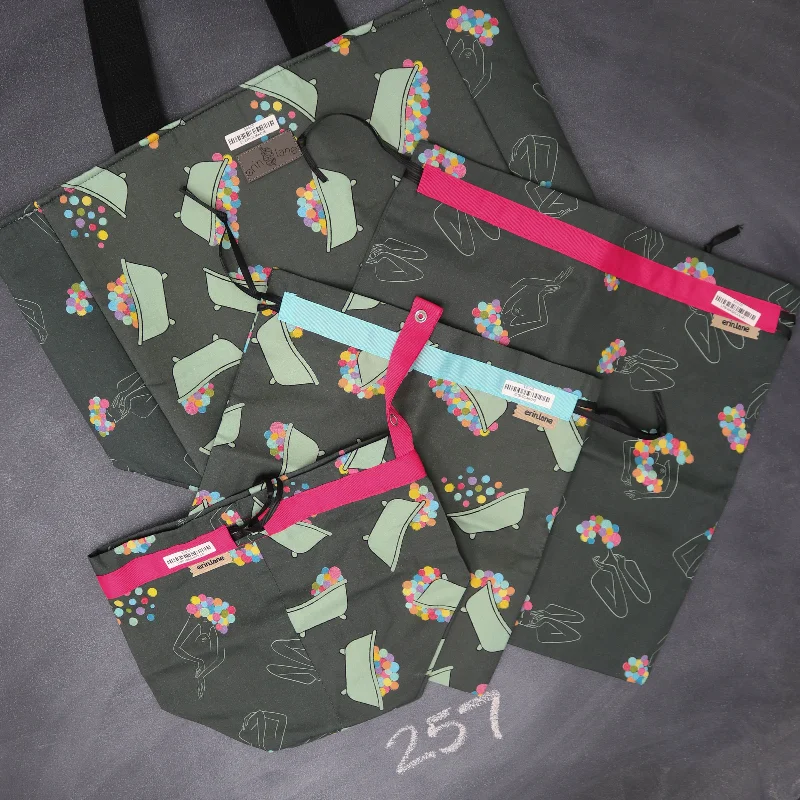 Modern Chic Discounts Bag Bundle #257 Trendy Totes, Shop & Save