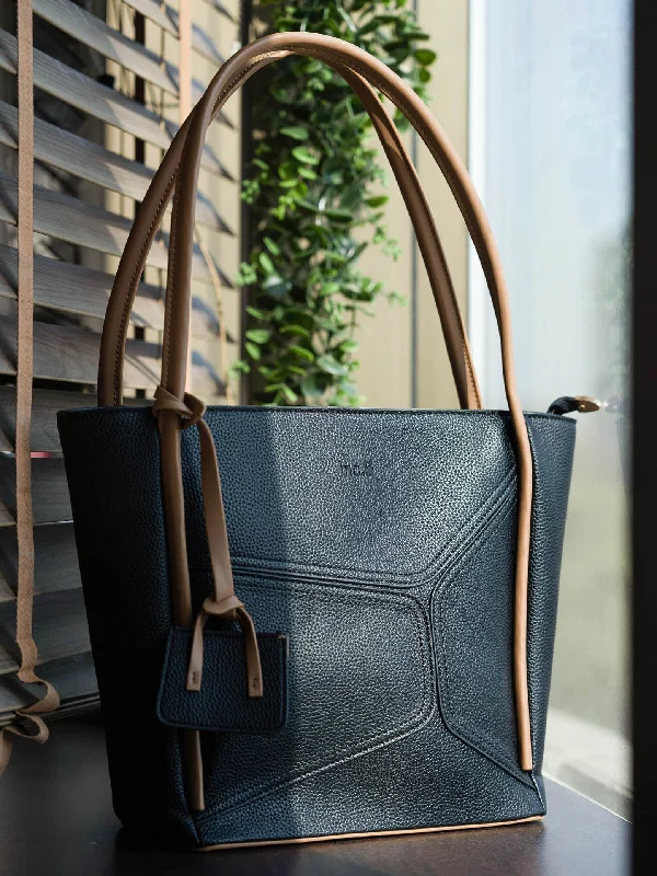Ends Soon Women Black Textured Oversized Structured Shoulder Bag Trendy Handbags At Limited-Time Discounts Ends Soon Women Black Textured Oversized Structured Shoulder Bag Trendy Handbags At Limited-Time Discounts