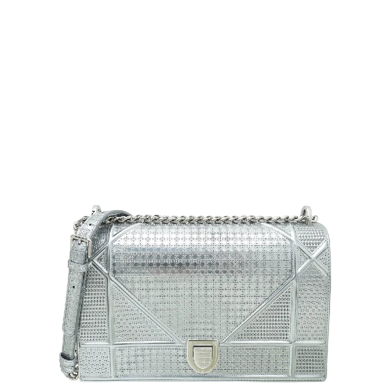 Modern Chic Discounts Christian Dior Silver Diorama Micro Cannage Large Bag Don't Miss Out – Handbag Discounts Modern Chic Discounts Christian Dior Silver Diorama Micro Cannage Large Bag Don't Miss Out – Handbag Discounts