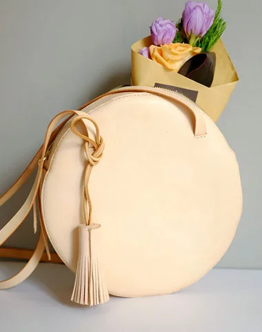 Sporty Fashion Offers Handmade Leather Beige Womens Small Round Shoulder Bag Circle for Women Grab Stylish Bags Before They're Gone Sporty Fashion Offers Handmade Leather Beige Womens Small Round Shoulder Bag Circle for Women Grab Stylish Bags Before They're Gone
