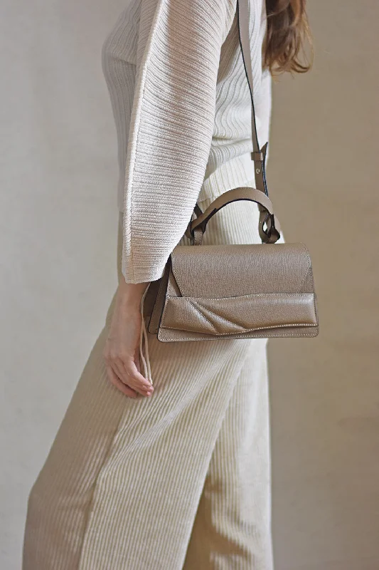 Classic Chic Deals Mini Balance Bag Táska - Textured Sand - Personalization Affordable Elegance, Grab Yours Now Classic Chic Deals Mini Balance Bag Táska - Textured Sand - Personalization Affordable Elegance, Grab Yours Now