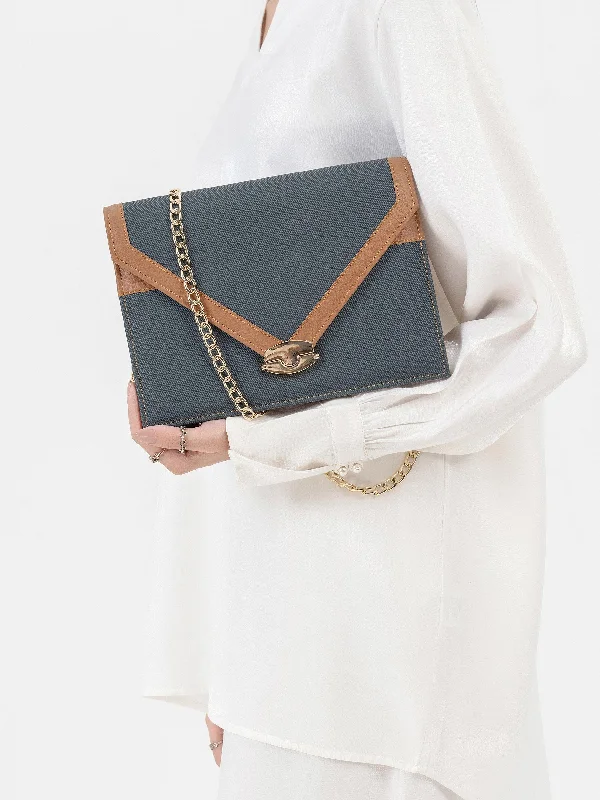 Envelope Shaped Handbag Fashion-Forward Bags At Exclusive Promotional Prices