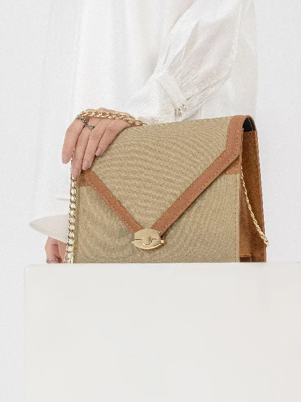 Envelope Shaped Handbag Your Perfect Bag At The Perfect Price