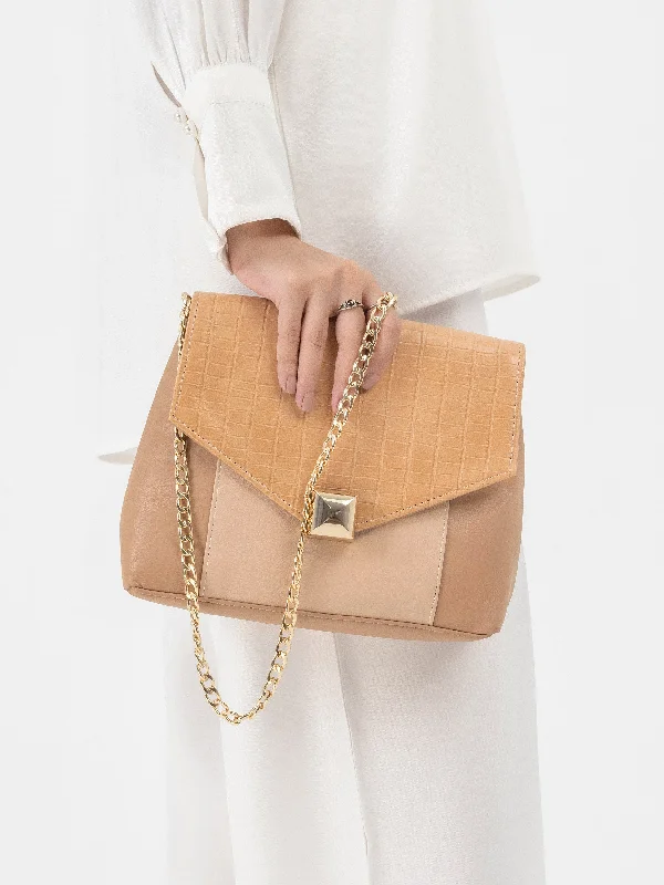 Snake Textured Handbag Must-Have Bags At Irresistible Discounts