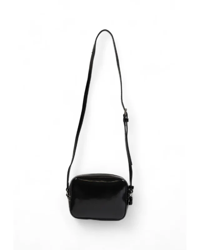 Tommy Hilfiger Julia Crossbody Bag for Women Black Fashion-Forward Bags At Limited-Time Offers Tommy Hilfiger Julia Crossbody Bag for Women Black Fashion-Forward Bags At Limited-Time Offers