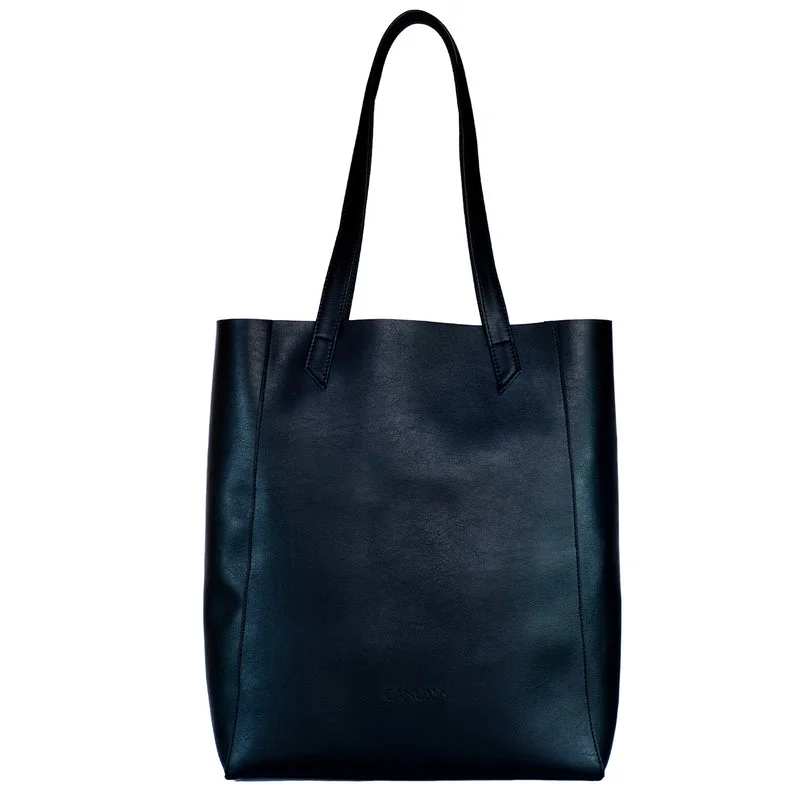 Classic Tote in Black from Canussa Iconic Fashion Bags At Unbeatable Savings