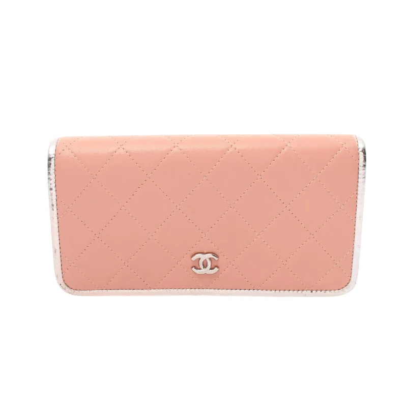 Chanel Logo Cc  Leather Wallet  (Pre-Owned)