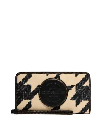 Trendy Bags For Women And Men In 2025 Coach Dempsey Large Phone Wallet With Houndstooth Print And Patch Chic And Affordable Bags – Grab Yours Today Trendy Bags For Women And Men In 2025 Coach Dempsey Large Phone Wallet With Houndstooth Print And Patch Chic And Affordable Bags – Grab Yours Today