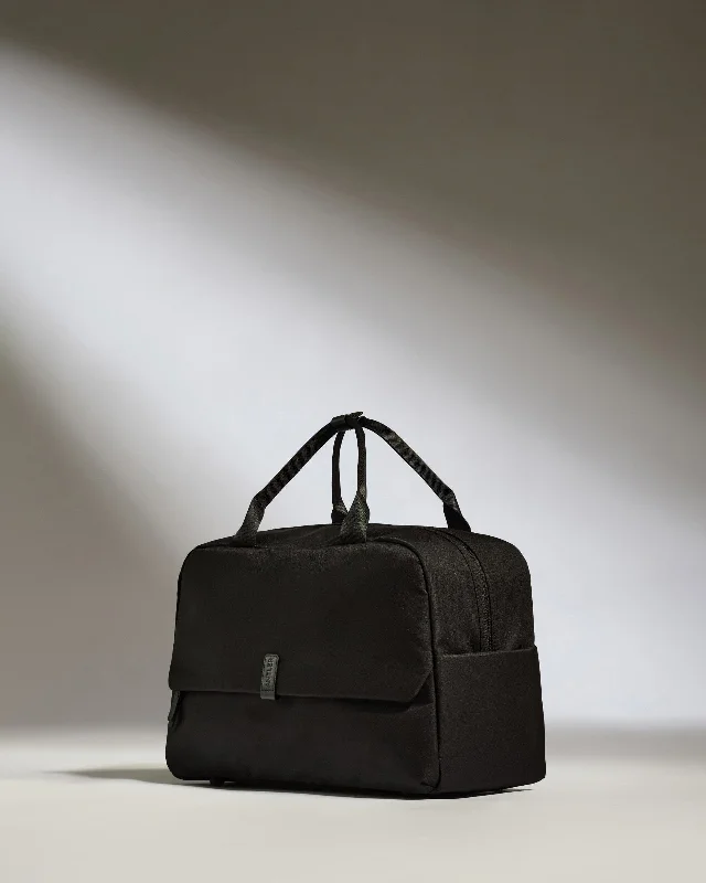 Essential Overnight Bag in Black Designer-Inspired Bags At Reduced Prices