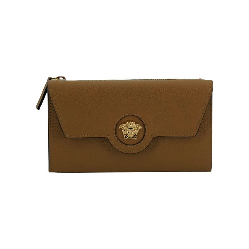 Versace Elegant Calf Leather Wallet with Medusa Logo Unmissable Deals On Trendy Handbags Versace Elegant Calf Leather Wallet with Medusa Logo Unmissable Deals On Trendy Handbags