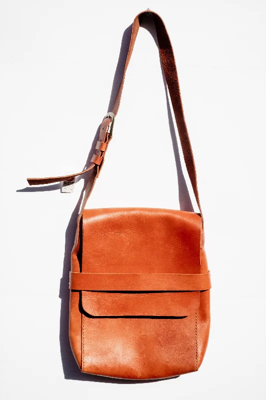 The Simon Messenger Bag Trendy Purses At Unbeatable Discounts