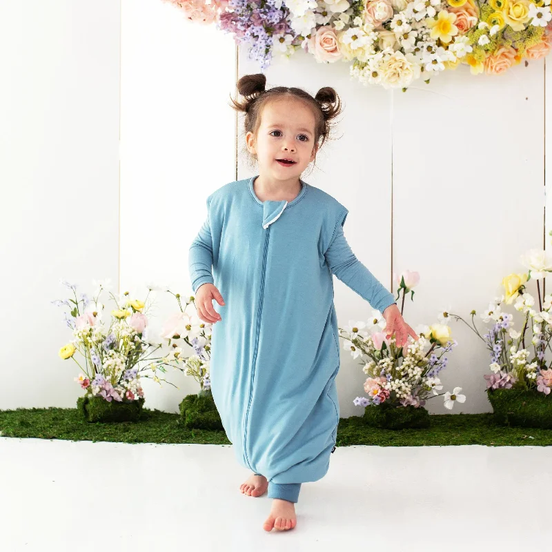 Sleep Bag Walker in Dusty Blue 1.0 Chic Shoulder Bags At Promotional Rates